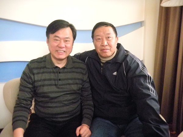 邵阳经委主任、市长助理秦立军(左)与我司经济发展战略顾问韩国良先生(右)